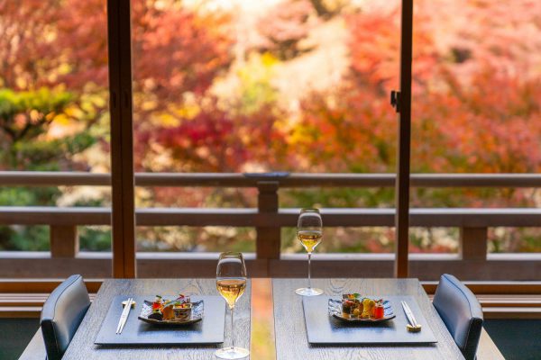 【星のや京都】紅葉の名所・嵐山で、深まる秋の情景を映した料理に舌鼓 「秋の恵みと薫りを味わう」会席料理を提供