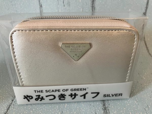 与奪の首飾り2枚【海外レリーフ色比較2枚セット❗️】 kzmin様専用】ZX キラキラ埋めつくし エンブレムデコ 2点 - メルカリ