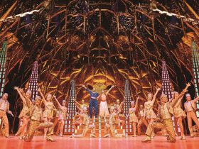 劇団四季　ミュージカル『アラジン』東京公演に横浜市内在住・在学の高校生189名を無料招待します！ 申込締切は6/17（火）まで！”自由”を求め、大いなる”希望”を胸に、”未来”へと向かう物語『アラジン』。この機会にぜひご応募ください！ 横浜市 2025年5月14日 10時26分 3 　横浜市は、次世代育成の取組の一つとして、大同生命ミュージカルシアター　電通四季劇場［海］で上演中の劇団四季　ミュージカル『アラジン』　東京公演（7/24（木）、7/25（金））に、横浜市内在住又は在学の高校生189人を無料でご招待します。高校生の皆さまのご応募をお待ちしています！