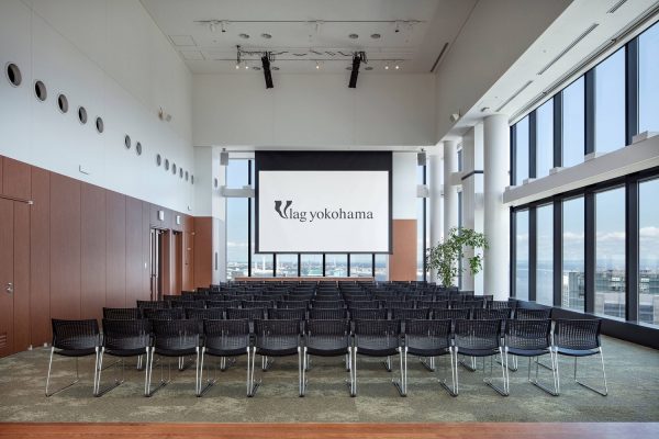 ＜堀江貴文 主宰＞ ゼロ高等学院が事業共創施設、フラグヨコハマで高校生のビジネスピッチイベント「ZERO-1 PITCH 2025（ゼロワンピッチ）」を開催。 2025年7月27日（日）高校生のビジネスピッチイベント「ZERO-1 PITCH 2025（ゼロワンピッチ)」を開催！ 株式会社ZERO EDUCATION&ARTS 2025年7月4日 16時06分 1 2025年7月27日（日）、ゼロ高等学院は、Vlag yokohama（フラグヨコハマ）にて、高校生によるビジネスピッチイベント「ZERO-1 PITCH 2025（ゼロワンピッチ）」を開催いたします。 ZERO-1 PITCHは、実業家でゼロ高主宰の堀江貴文が審査員として登壇し、ゼロ高が掲げる「将来の夢なんか、いま叶えろ」を体現する実践の場として、ゼロ高生徒が起業アイデアや将来の夢、挑戦したいことを3分間でプレゼンします。 当日は横浜市にお住まいの中高生や保護者の方を始め、全国からご参加いただけます。
