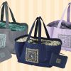 【紀ノ国屋】お買い物がもっと快適に。レジカゴにすっぽり収まる「折りたためる保冷カゴバッグ」に、新色3種類が登場！ 使いやすさはそのままにライトグレー、インディゴ、パープルの新色が仲間入り 株式会社紀ノ國屋 2025年10月22日 17時15分 2 レジカゴにぴったり収まり、使わないときはコンパクトに折りたためる便利な「折りたためる保冷カゴバッグ」に、毎日のお買い物がもっと楽しくなる新色3色が仲間入りしました。デイリーユースはもちろん、レジャーシーンにも幅広く活躍するアイテムです。 2025年10月24日（金）より、一部店舗にて販売を開始。紀ノ国屋公式オンラインストアでは、10月22日（水）20:00より先行販売を開始いたします。