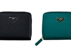 【シリーズ累計39万部突破】宝島社の「やみつきサイフ」シリーズに高級本革イタリアンレザー使用のプレミアム版が登場! 12/25発売 定番のブラックと金運アップに効果的なグリーン 株式会社 宝島社 2025年12月23日 12時00分 11件のいいね!がされています 一度使うと“やみつき”になるシンプルなミニ財布『THE SCAPE OF GREEN やみつきサイフ』から、高級本革イタリアンレザーを使用したプレミアム版2種を2025年12月25日(木)に発売します。本発売をもって「やみつきサイフ」シリーズは累計39万部を突破しました。